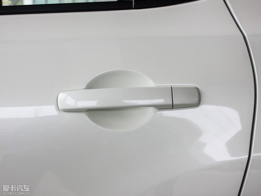 2015���п� 2.0XV CVT����