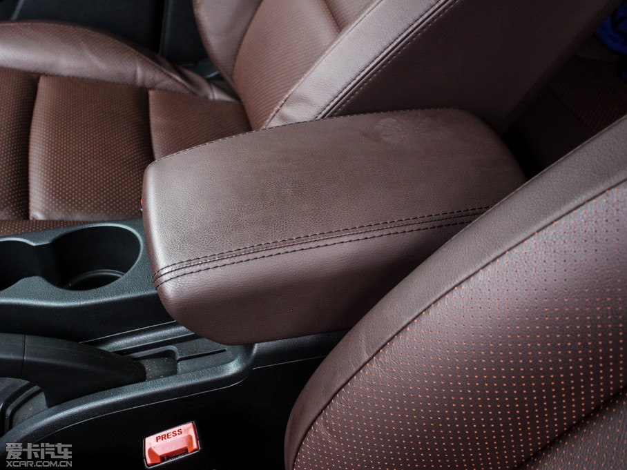 2015���п� 2.0XV CVT����