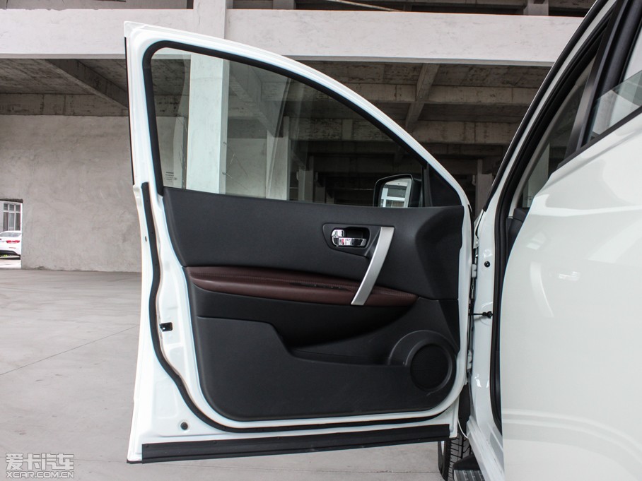 2015���п� 2.0XV CVT����