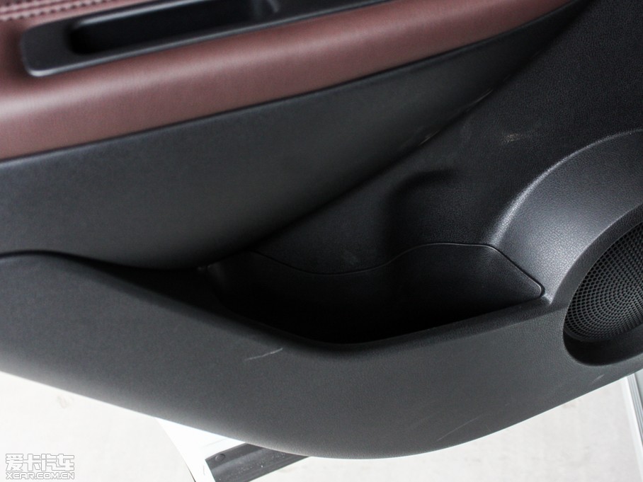 2015���п� 2.0XV CVT����