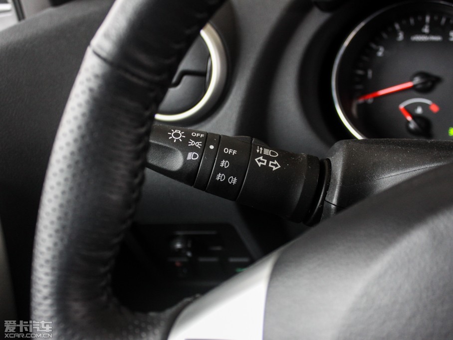 2015���п� 2.0XV CVT����