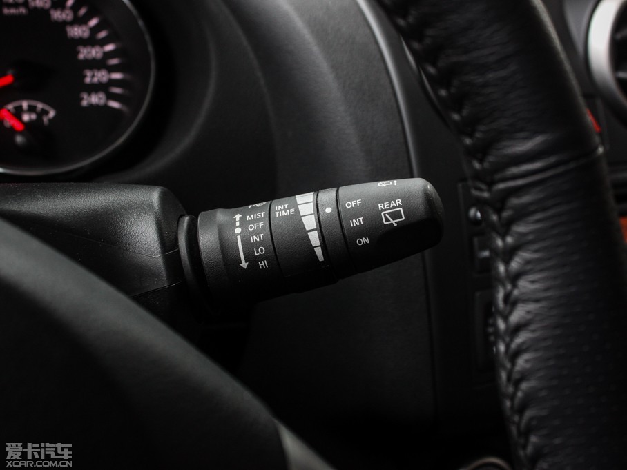 2015���п� 2.0XV CVT����