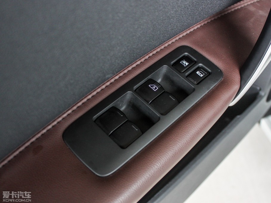 2015���п� 2.0XV CVT����