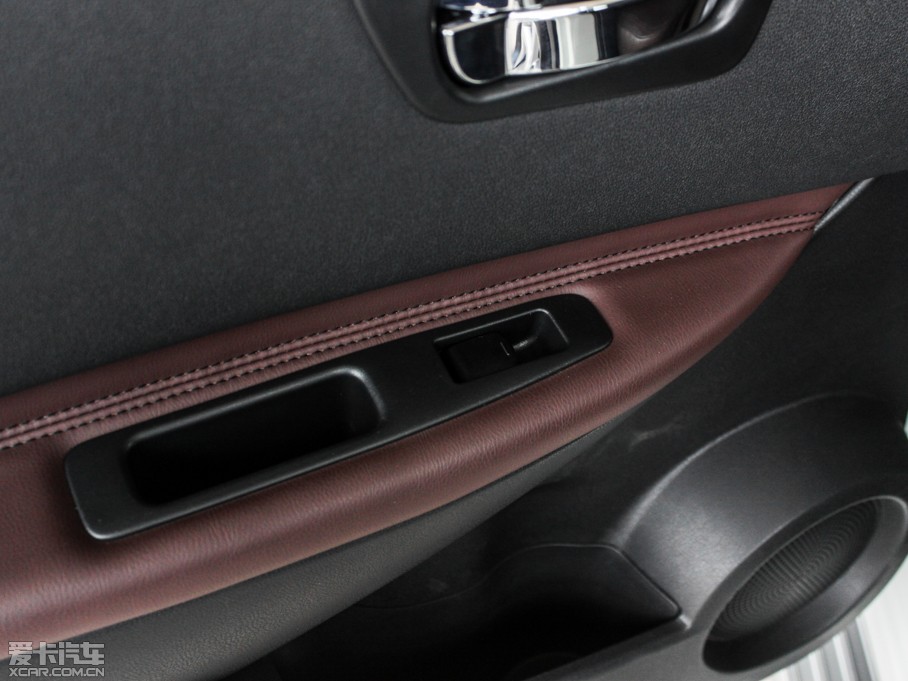 2015���п� 2.0XV CVT����