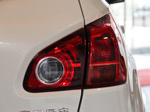 2015款2.0XL CVT酷火  尾灯
