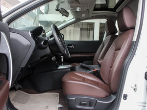 2015款2.0XV CVT酷炫 前排空间