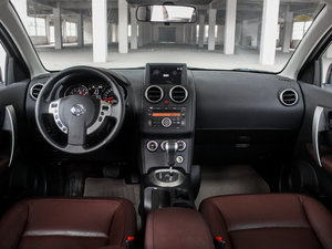2015款2.0XV CVT酷炫 内饰全景