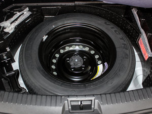 2015款2.0XV CVT酷炫 备胎