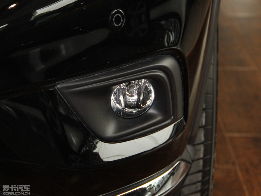 2015����m 2.5L XL ���а�