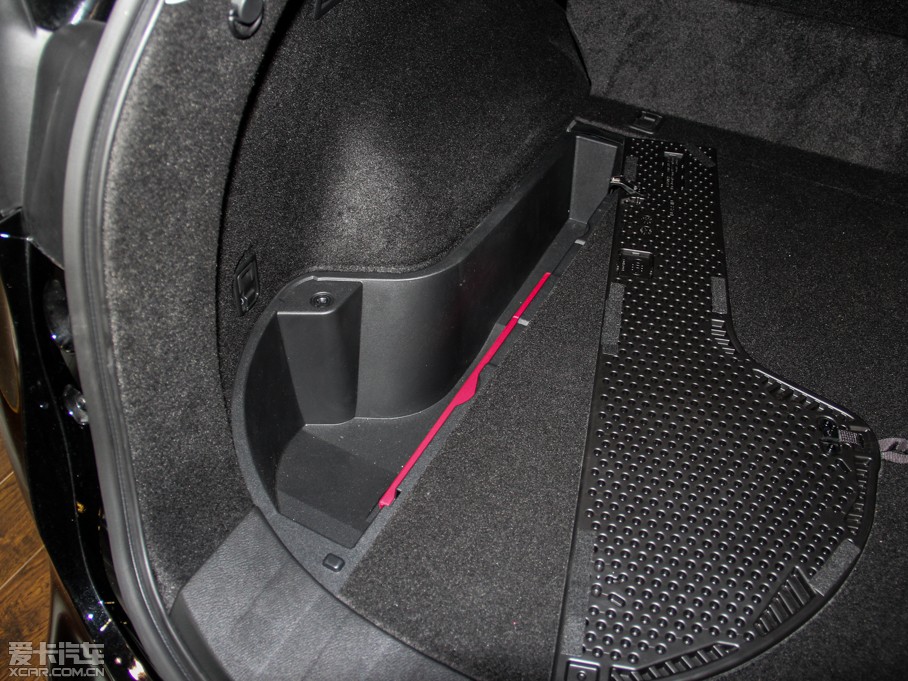 2015����m 2.5L XL ���а�