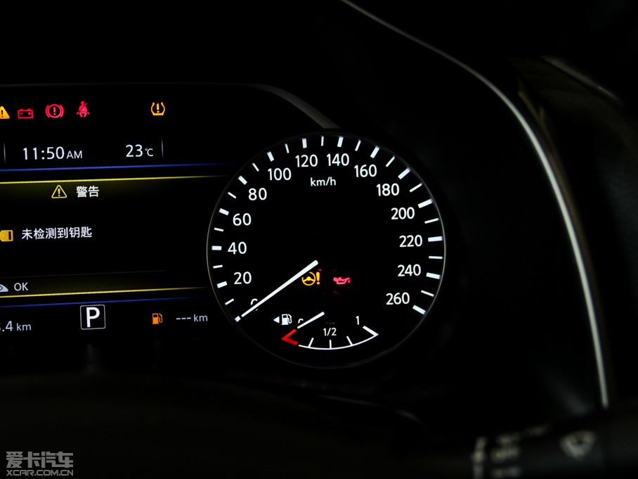 2015����m 2.5L XL ���а�