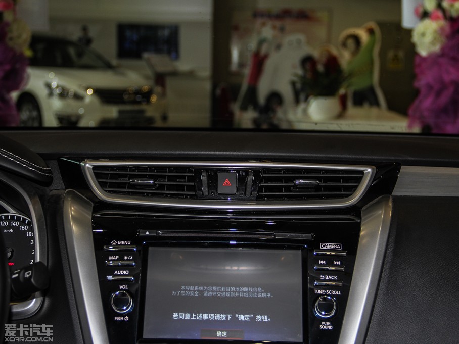 2015����m 2.5L XL ���а�