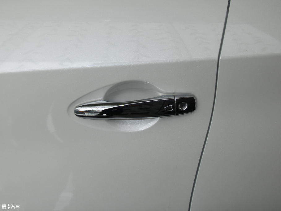 2015m 2.5L XV RES Plus Ű