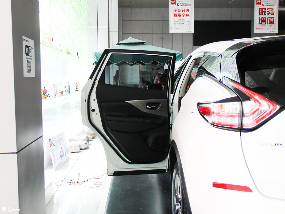 2015����m 2.5L XV RES Plus ���Ű�