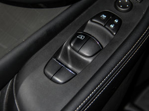 20152.5L XL а {܇ƅ^(q)	