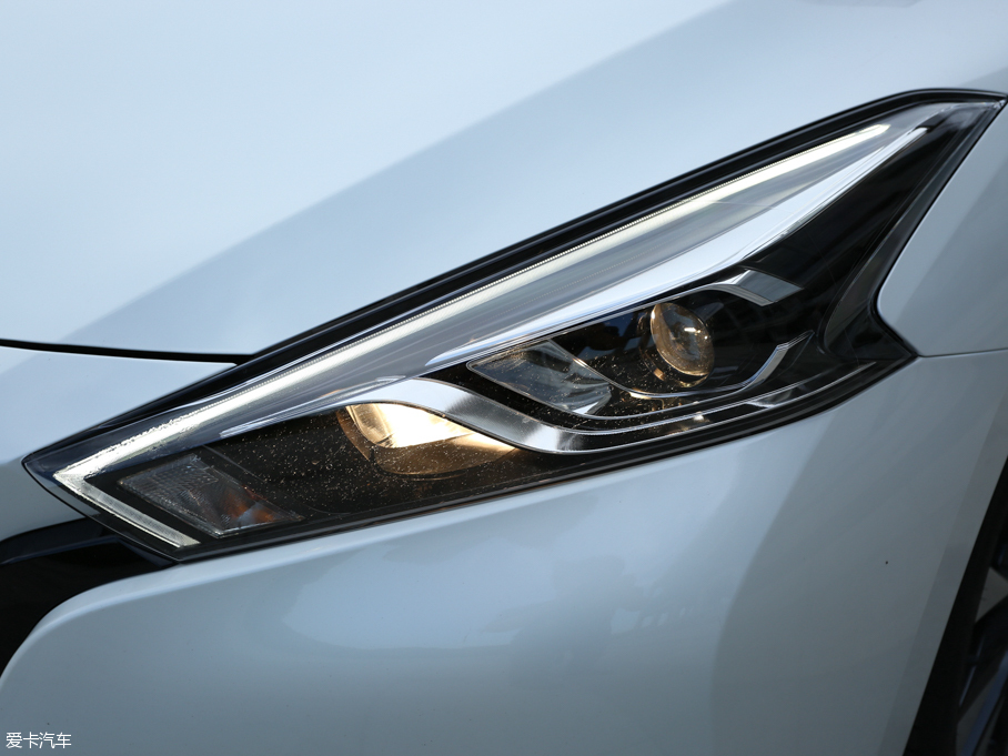 2016LANNIA {(ln)B 1.6L CVTܰ