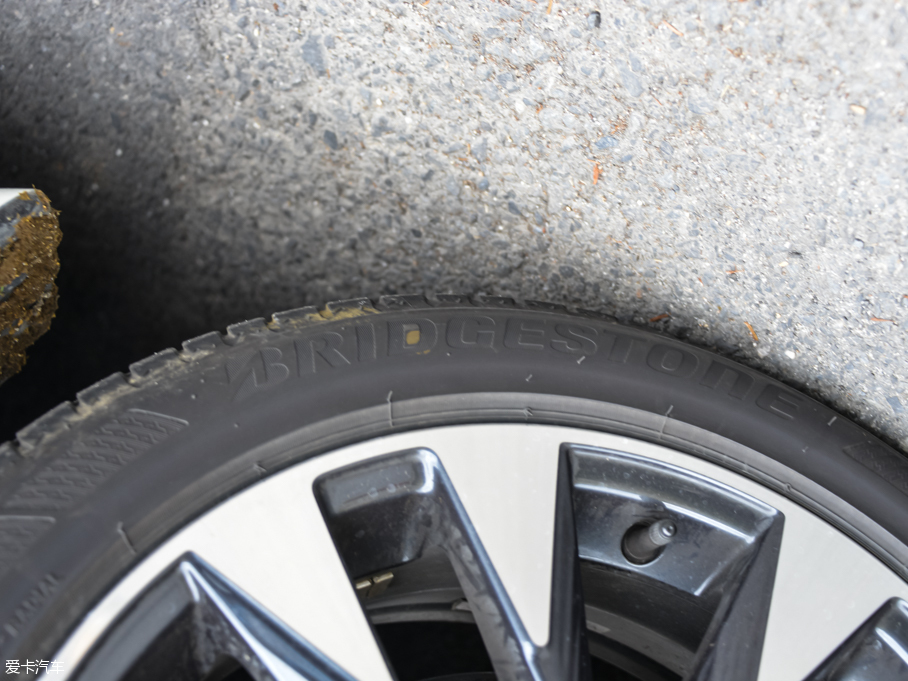 2016LANNIA {(ln)B(nio) 1.6L CVTܰ