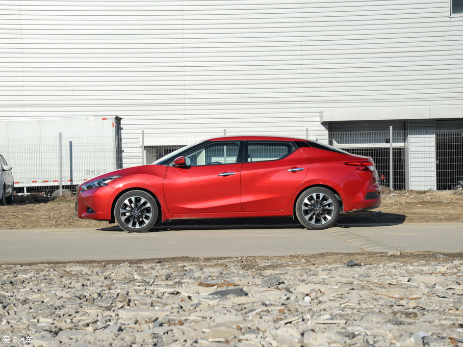 東風日產(chǎn)2016款藍鳥