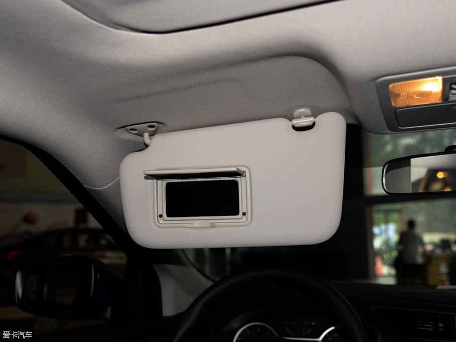 2016LANNIA {(ln)B 1.6L քſ