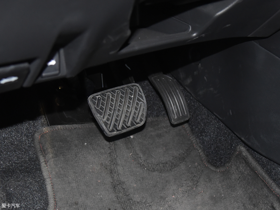 2016LANNIA {(ln)B 1.6L CVTſ