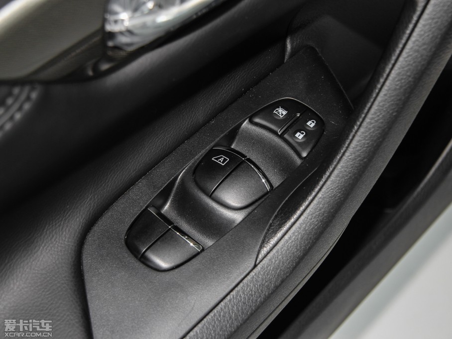 2015[  2.5L XV Wژsҫ