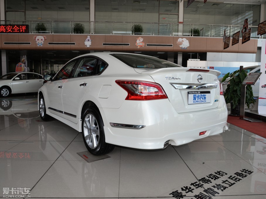 2015[ 2.0L XL- Sporty W\Ӱ