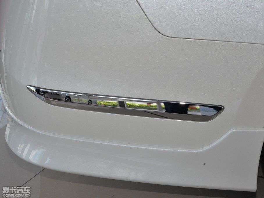 2015[ 2.0L XL- Sporty W\Ӱ