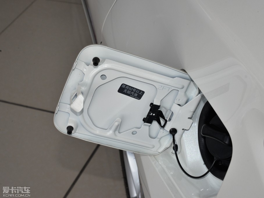 2015[ 2.0L XL- Sporty W\Ӱ