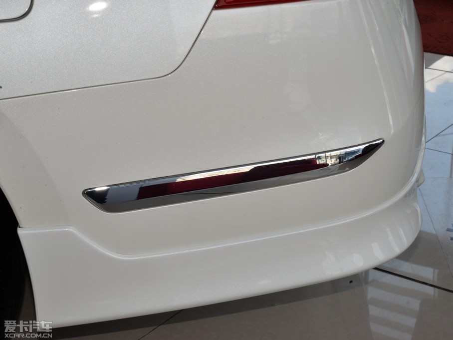 2015[ 2.0L XL- Sporty W\Ӱ