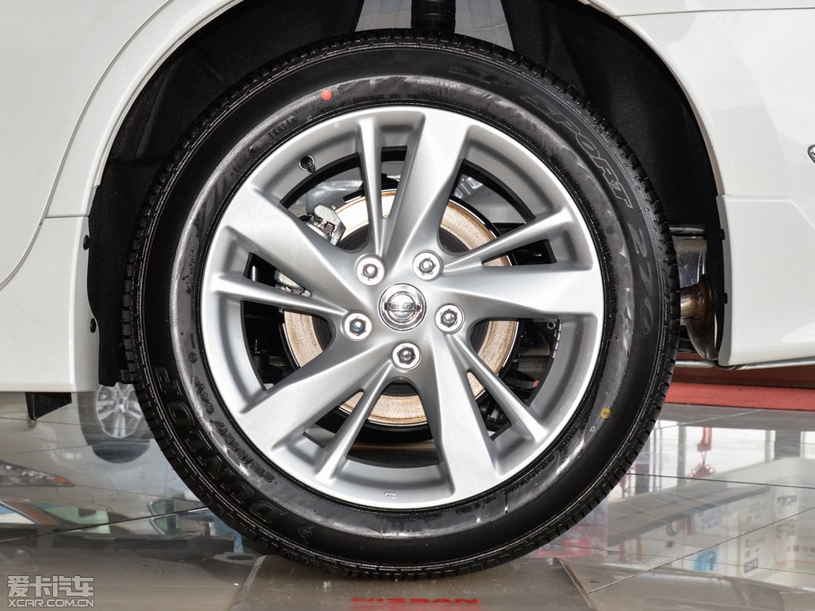 2015[ 2.0L XL- Sporty W\Ӱ