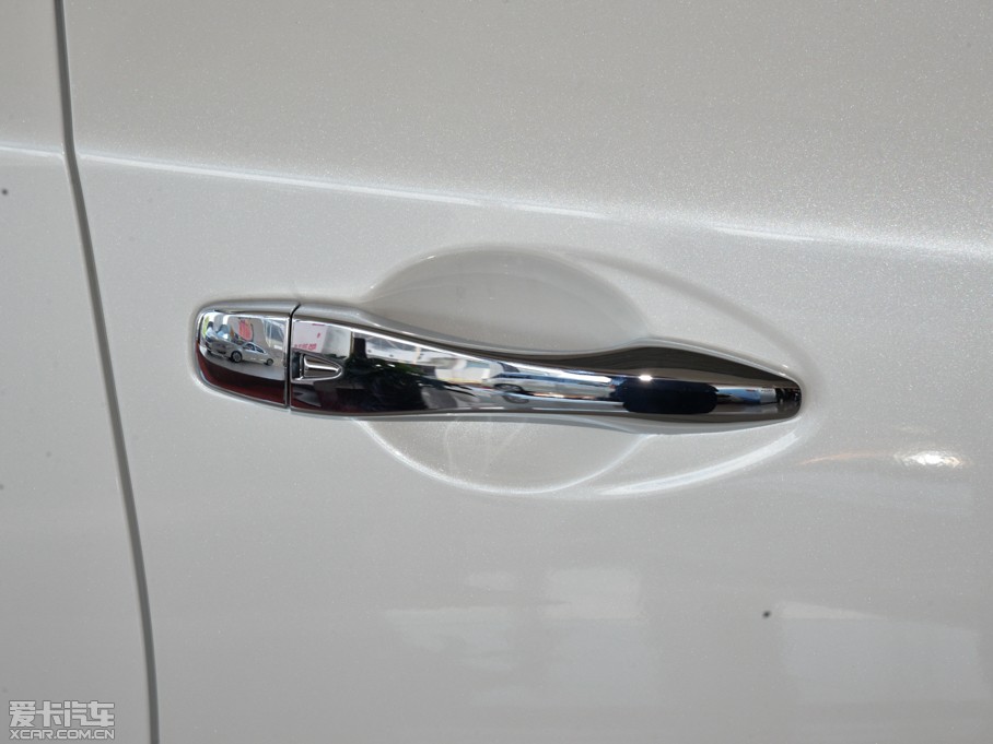 2015[ 2.0L XL- Sporty W\Ӱ