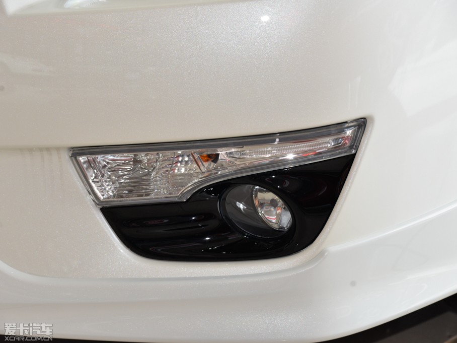 2015[ 2.0L XL- Sporty W\Ӱ