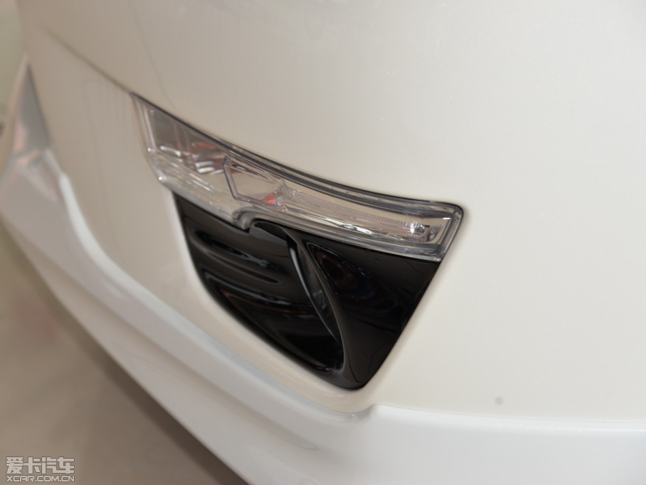 2015[ 2.0L XL- Sporty W\Ӱ