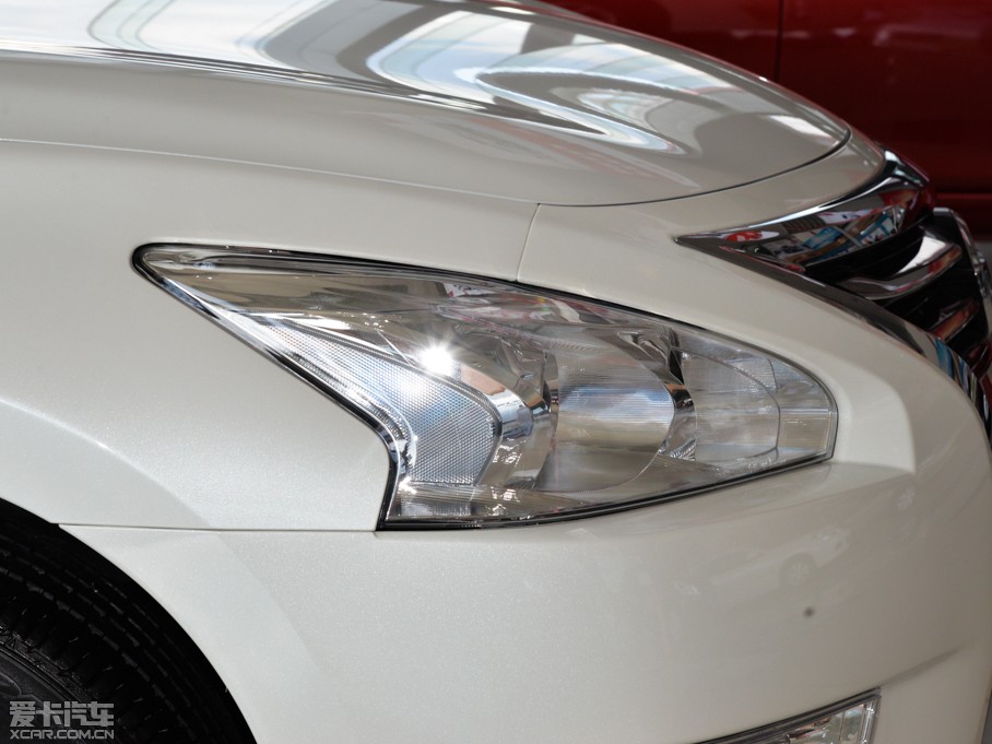 2015[ 2.0L XL- Sporty W\Ӱ