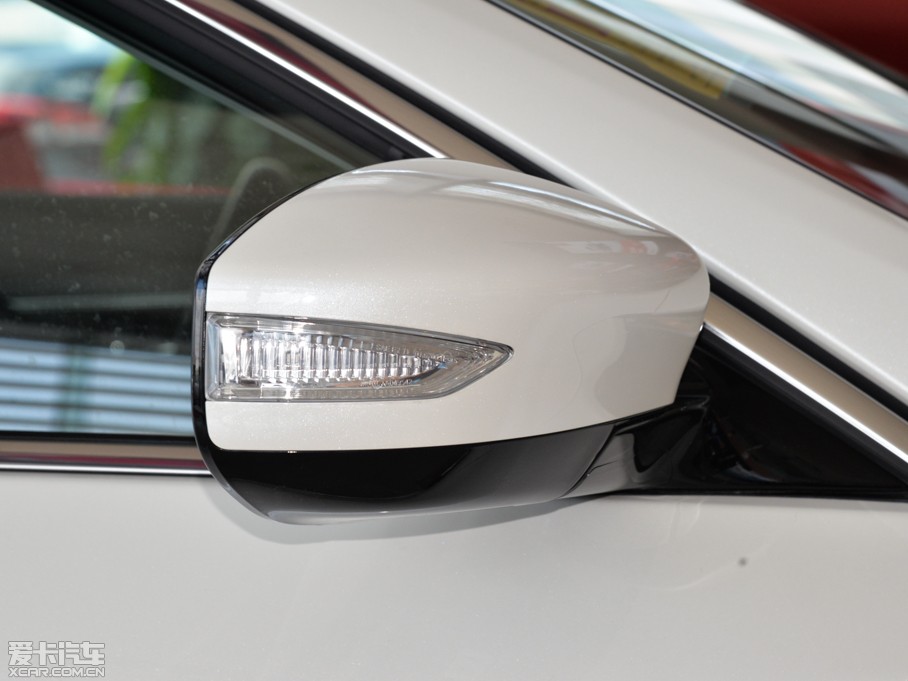 2015[ 2.0L XL- Sporty W\Ӱ