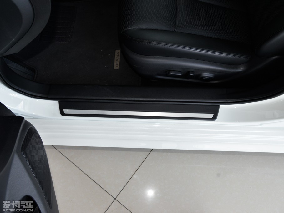 2015[ 2.0L XL- Sporty W\Ӱ