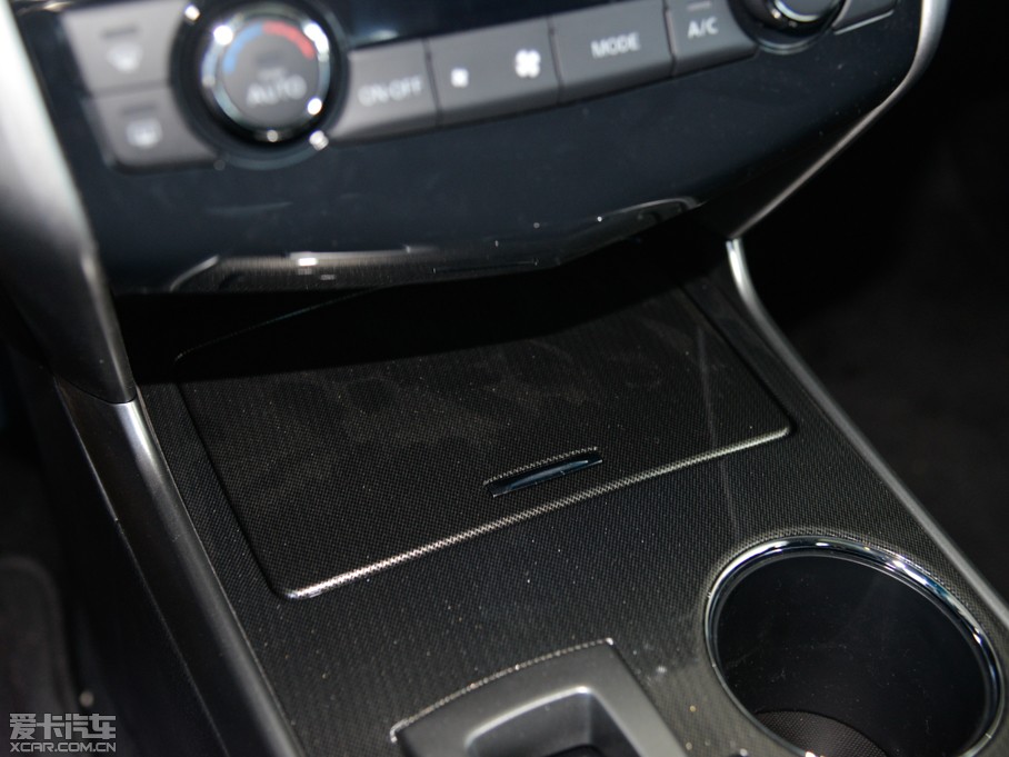 2015[ 2.0L XL- Sporty W\Ӱ