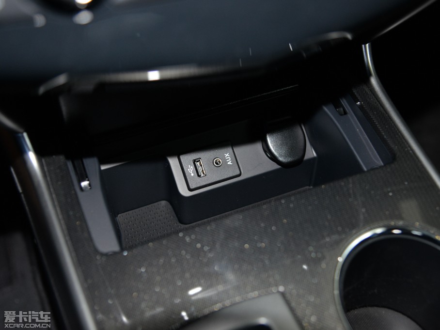 2015[ 2.0L XL- Sporty W\Ӱ