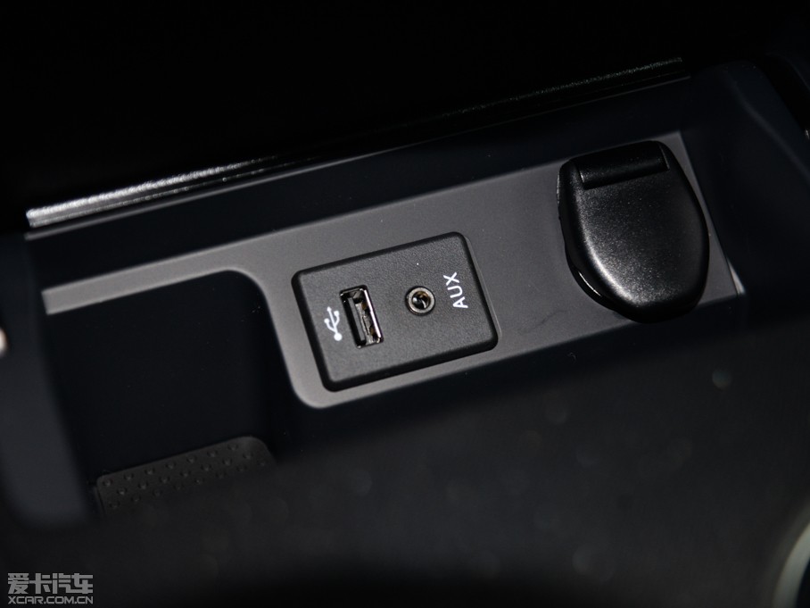 2015[ 2.0L XL- Sporty W\(yn)(dng)