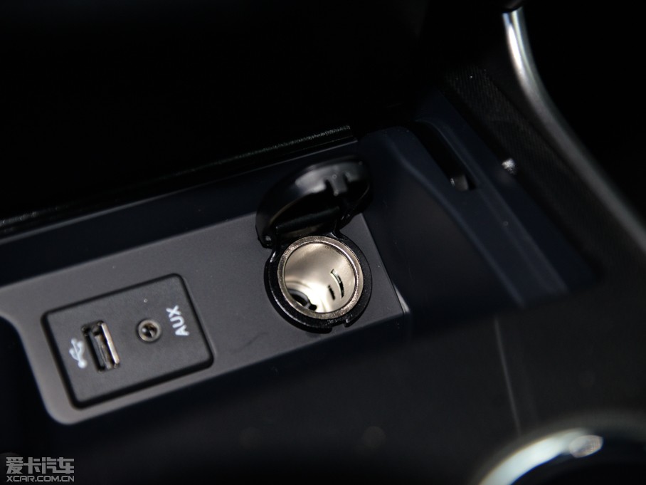 2015[ 2.0L XL- Sporty W\Ӱ