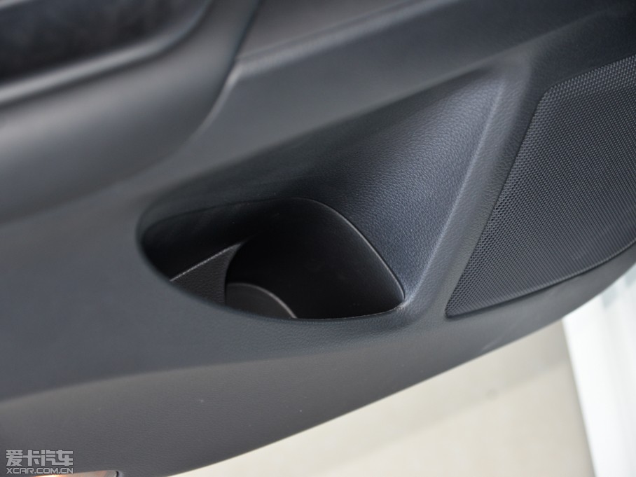 2015[ 2.0L XL- Sporty W\(yn)(dng)