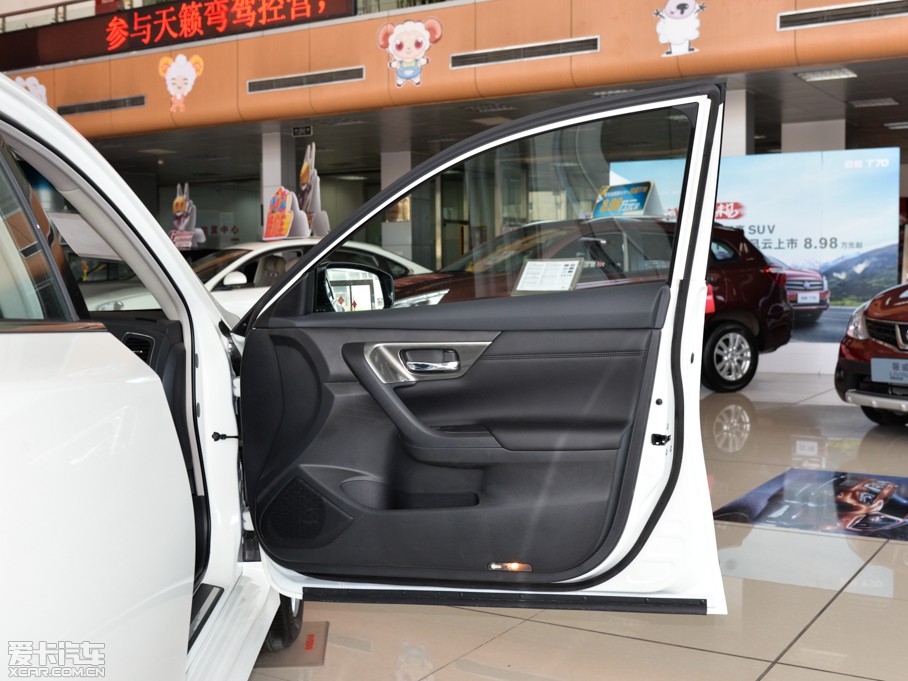 2015[ 2.0L XL- Sporty W\(yn)(dng)