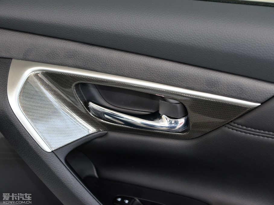 2015[ 2.0L XL- Sporty W\Ӱ