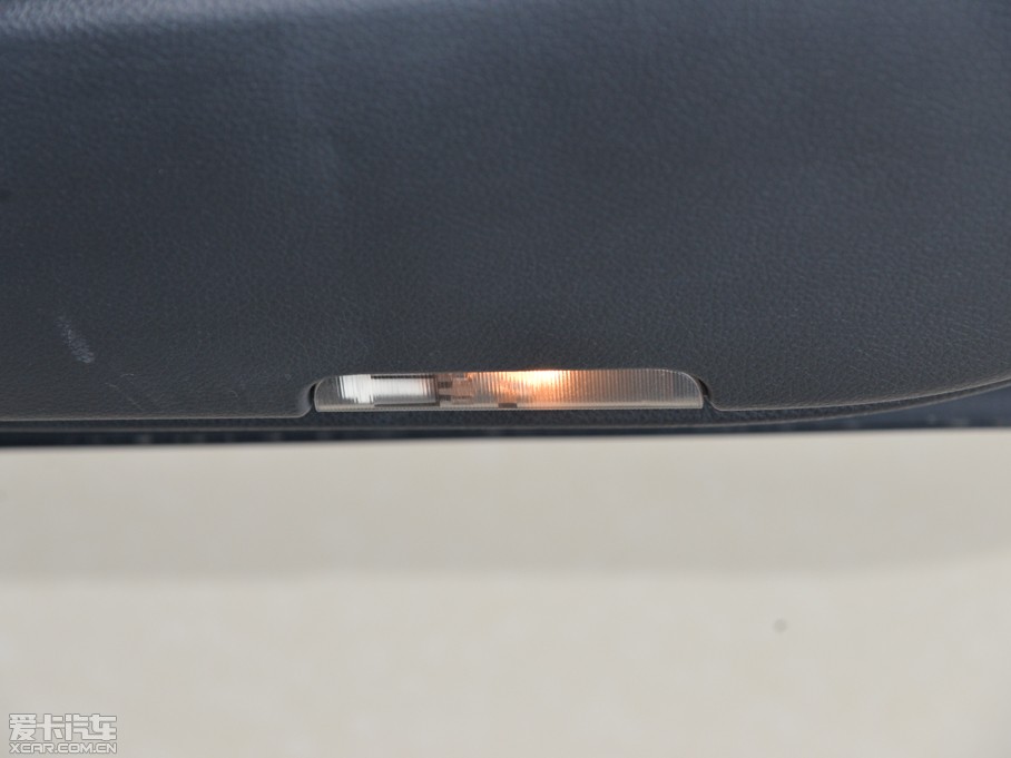 2015[ 2.0L XL- Sporty W\Ӱ