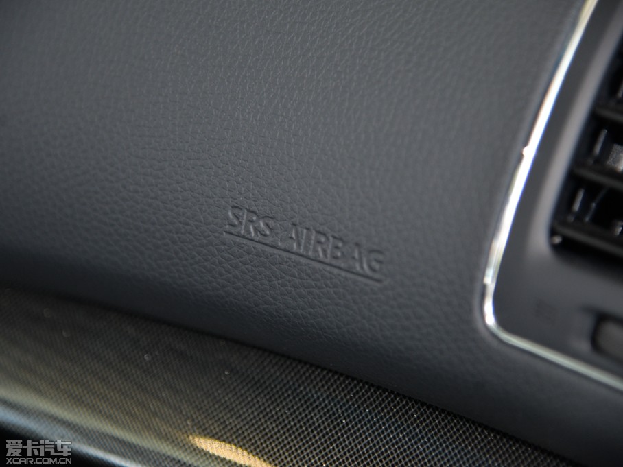 2015[ 2.0L XL- Sporty W\Ӱ