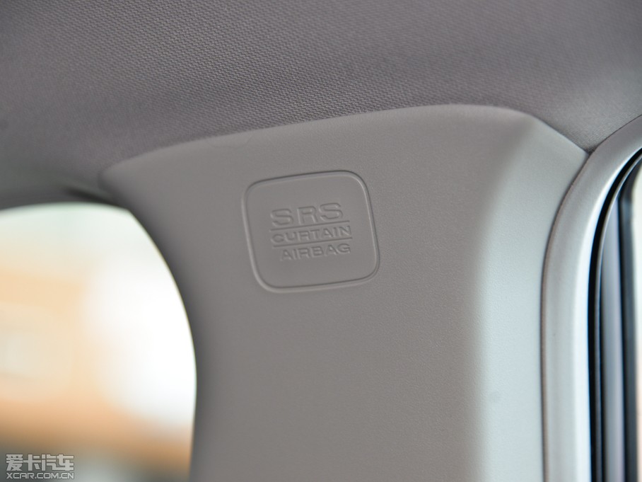 2015[ 2.0L XL- Sporty W\Ӱ