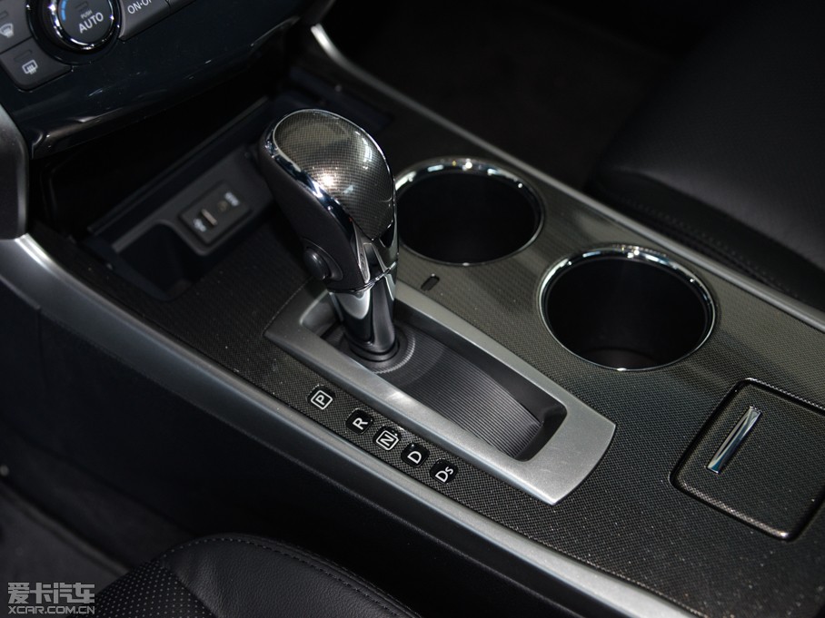 2015[ 2.0L XL- Sporty W\Ӱ