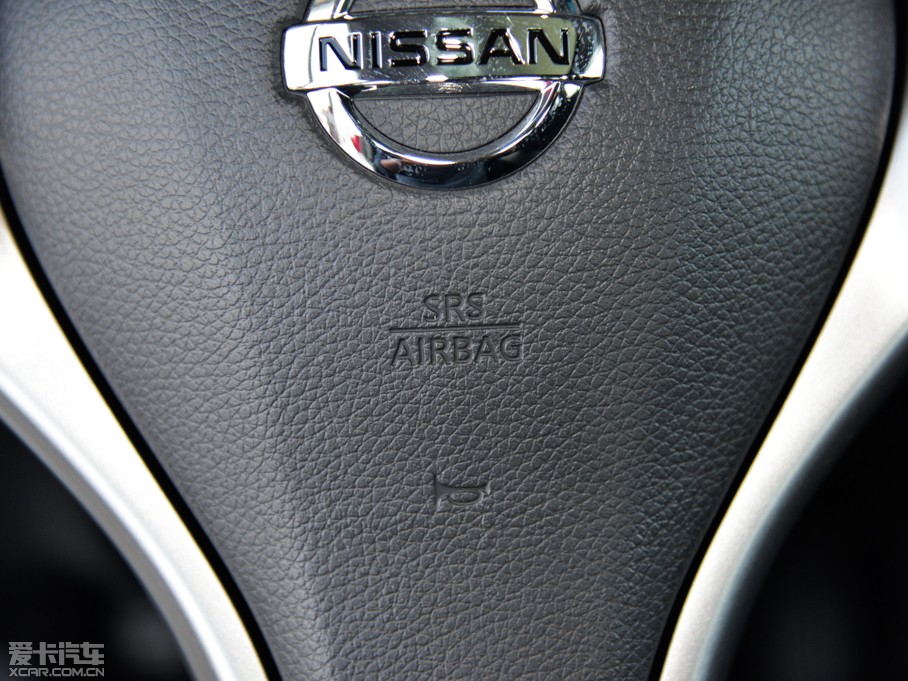 2015[ 2.0L XL- Sporty W\Ӱ