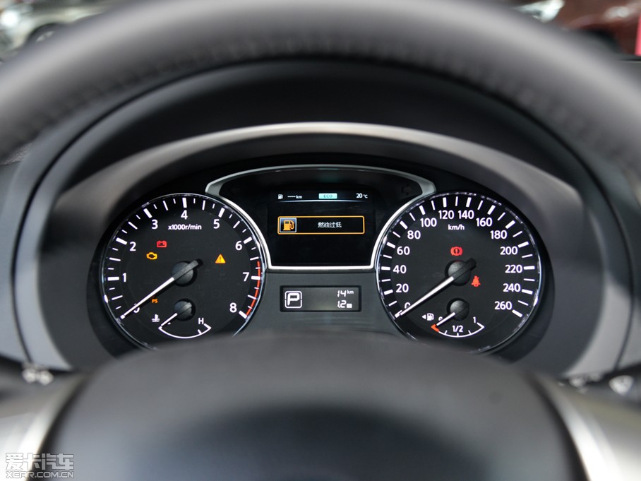 2015[ 2.0L XL- Sporty W\Ӱ