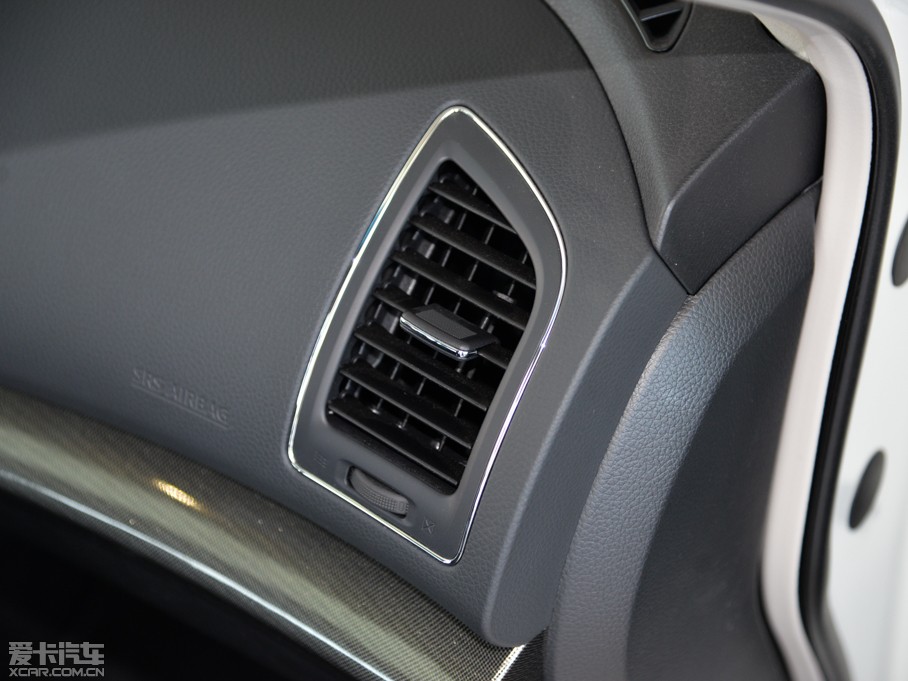 2015[ 2.0L XL- Sporty W\Ӱ